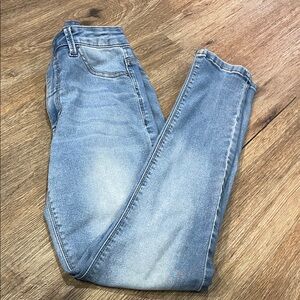 Women's Skinny Jeans in Light Blue